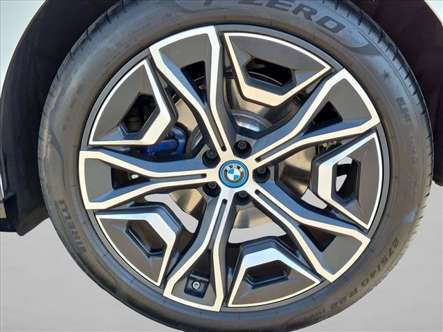 Certified 2024 BMW iX xDrive50 w/ Sport Package AWD/4WD image 25