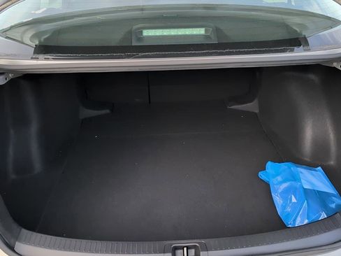 Used 2023 Toyota Corolla LE image 39