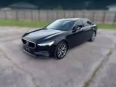 Used 2019 Volvo S90 T5 Momentum
