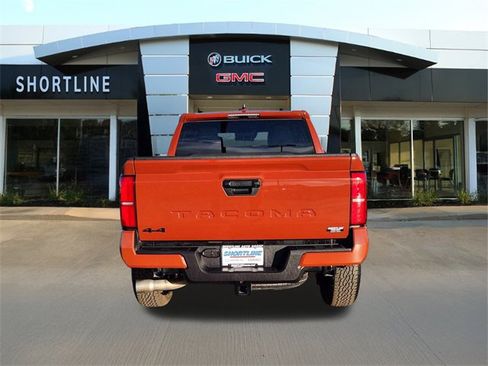 Used 2025 Toyota Tacoma TRD Off-Road image 4