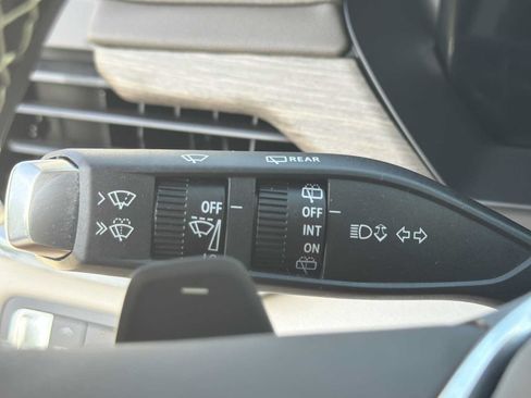 Used 2025 GMC Acadia Denali w/ Super Cruise Package FWD image 14