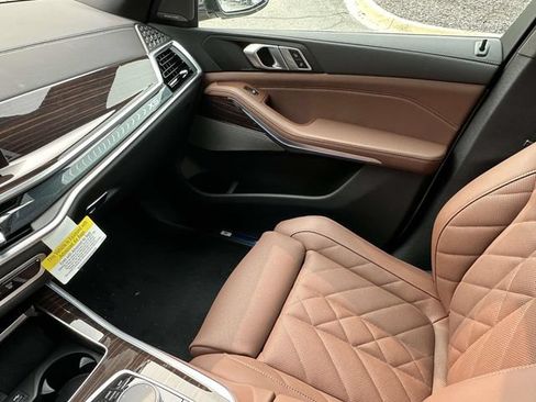 New 2026 BMW X5 xDrive50e w/ M Sport Package AWD/4WD image 18