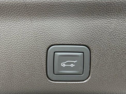 Used 2026 GMC Yukon Elevation w/ Elevation Premium Package AWD/4WD image 22