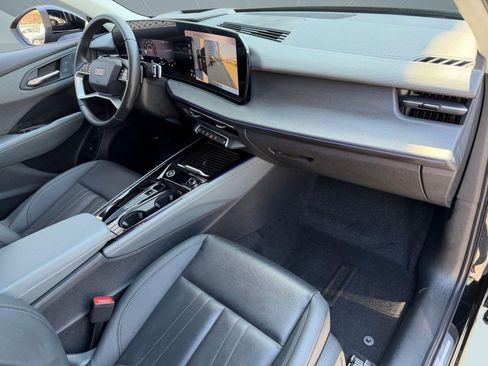 New 2026 Audi Q3 quattro 2.0T AWD/4WD image 32