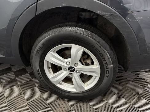 Certified 2023 Kia Sorento LX AWD/4WD image 50