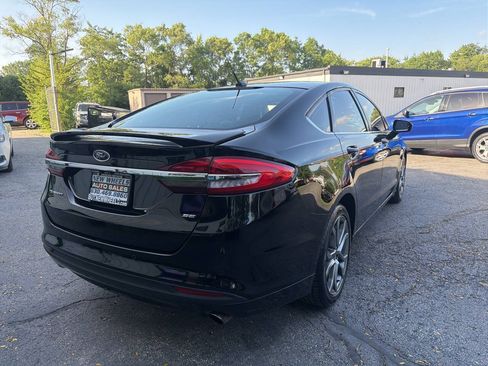 Used 2017 Ford Fusion SE w/ Equipment Group 201A FWD image 7