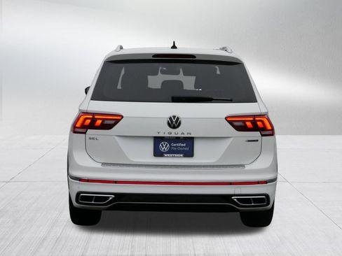 Certified 2022 Volkswagen Tiguan SEL R-Line image 6