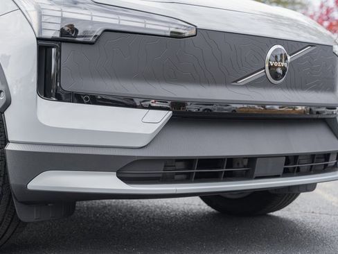 New 2026 Volvo EX30 Cross Country Ultra image 13