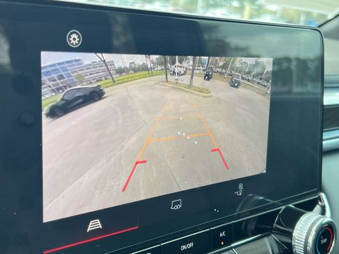 Certified 2024 GMC Canyon Elevation image 26