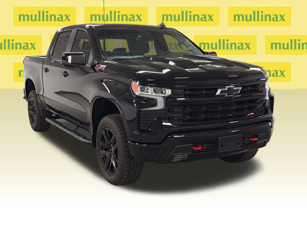 Used 2026 Chevrolet Silverado 1500 LT Trail Boss w/ LT Trail Boss Premium Package AWD/4WD image 2