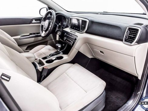 Used 2022 Kia Sportage LX image 32