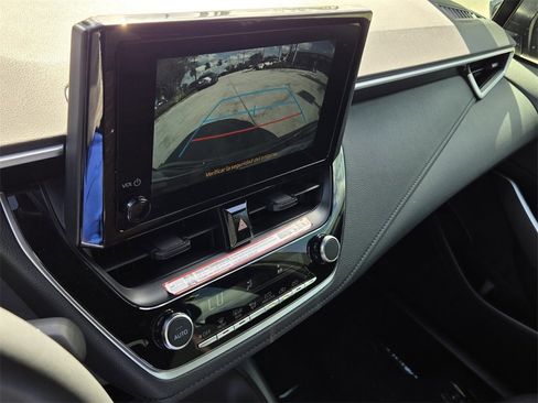 Used 2025 Toyota Corolla SE image 20