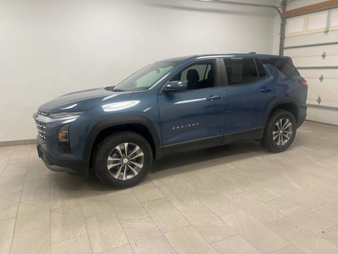 Used 2025 Chevrolet Equinox LT image 7