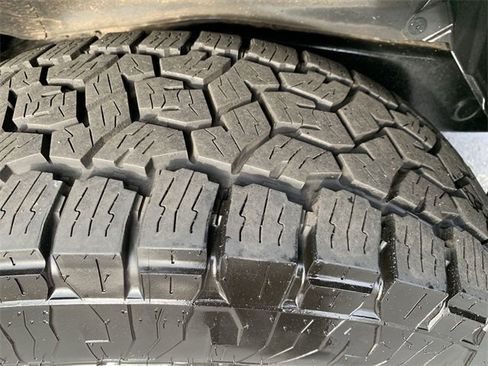 Used 2013 Toyota 4Runner Limited image 35