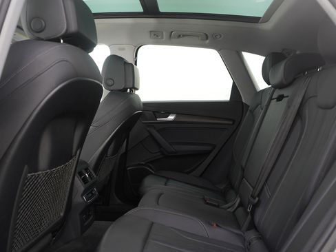 Used 2024 Audi Q5 e Premium Plus w/ Premium Plus Package image 20