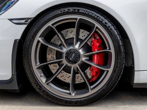 Certified 2014 Porsche 911 GT3 RWD image 17