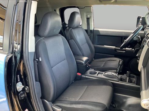 Used 2011 Toyota FJ Cruiser 4WD w/ TRD Sport Pkg image 9