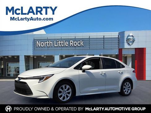 Used 2024 Toyota Corolla LE FWD image 1