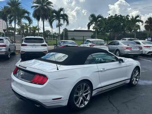 Used 2022 Ford Mustang Premium RWD image 3
