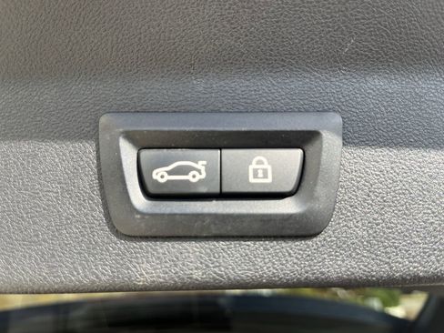 Used 2021 BMW X3 xDrive30e w/ Executive Package image 33