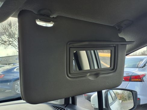 Used 2025 Nissan Versa SV image 10