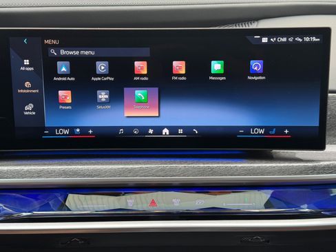 Used 2023 BMW 760i xDrive w/ Executive Package AWD/4WD image 30