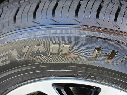 Used 2024 Ford Expedition Max XLT AWD/4WD image 11