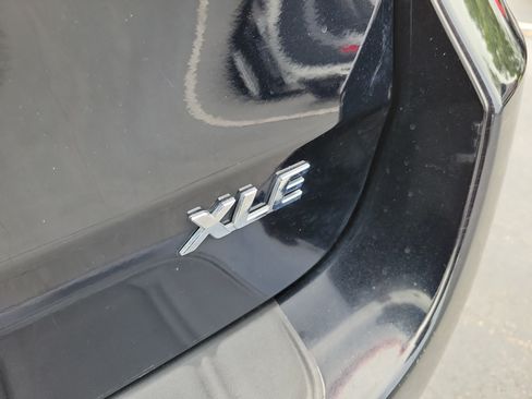 Certified 2020 Toyota Sienna XLE FWD image 9