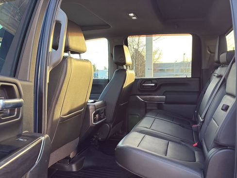 Used 2020 Chevrolet Silverado 2500 LTZ image 16