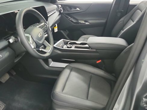 Used 2026 Chevrolet Equinox LT w/ Convenience Package II FWD image 18