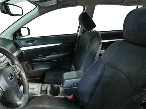 Used 2014 Subaru Outback 2.5i AWD/4WD image 5