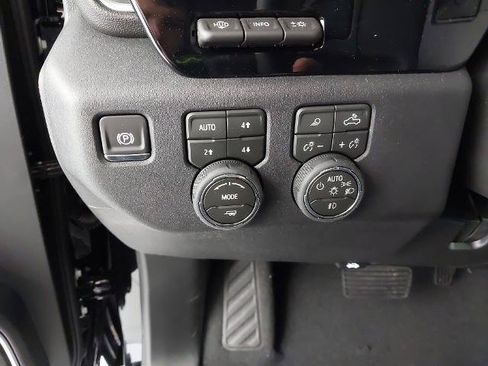 New 2026 Chevrolet Silverado 2500 LTZ AWD/4WD image 24