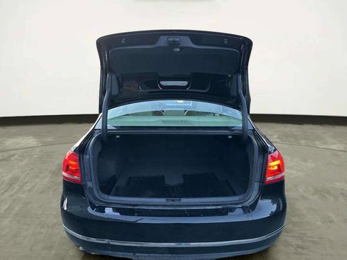 Used 2013 Volkswagen Passat 2.5 SEL Premium image 9