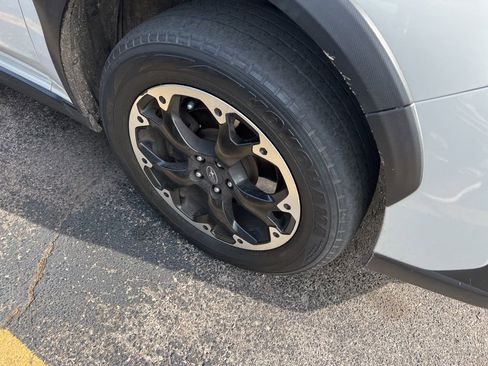 Used 2022 Subaru Crosstrek 2.0i Premium w/ Moonroof Package image 17