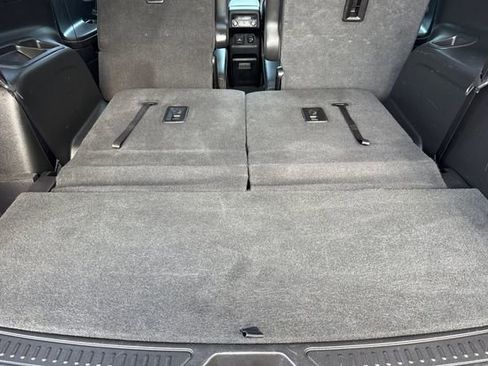 Used 2018 GMC Acadia SLT image 18