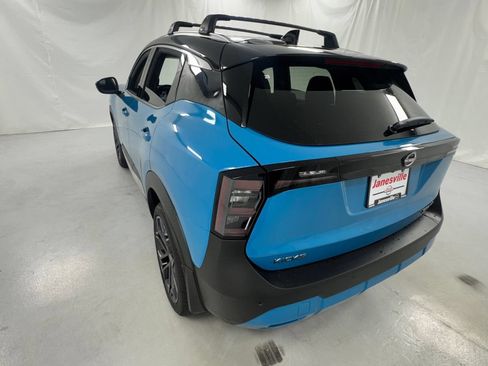 New 2026 Nissan Kicks SR w/ Cold Weather Package AWD/4WD image 5
