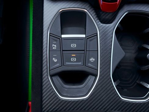 Used 2024 Lamborghini Urus Performante image 77