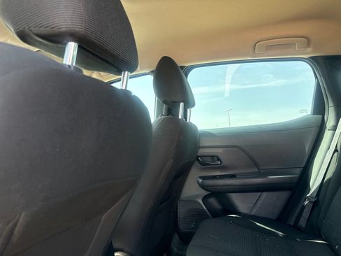 Used 2025 Nissan Kicks S AWD/4WD image 34