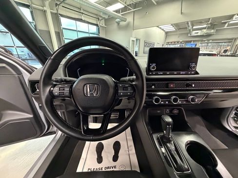 Used 2024 Honda Civic Sport image 8