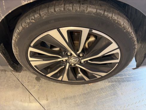 Used 2017 Honda Accord EX-L image 5