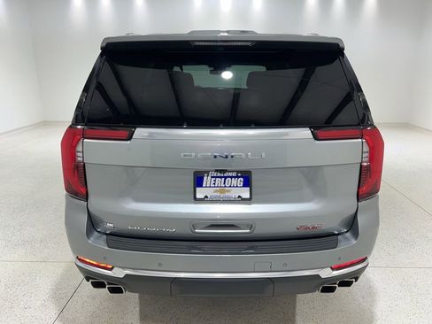 Used 2025 GMC Yukon Denali AWD/4WD image 4