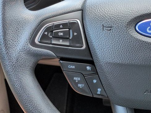 Used 2019 Ford Escape SE FWD image 25