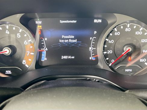 Used 2022 Jeep Compass Latitude AWD/4WD image 12