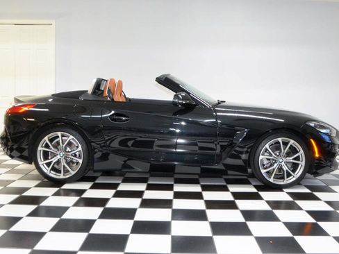 Used 2020 BMW Z4 sDrive30i w/ Convenience Package image 11