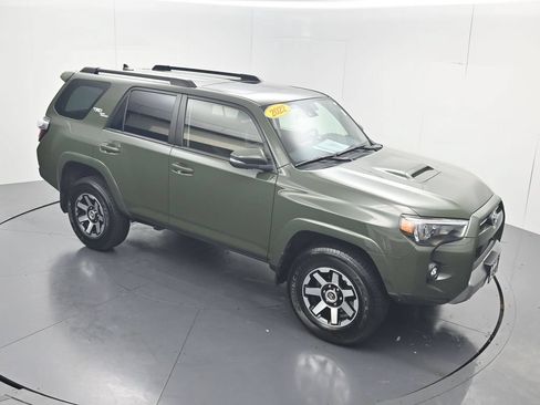 Used 2022 Toyota 4Runner TRD Off-Road Premium AWD/4WD image 56