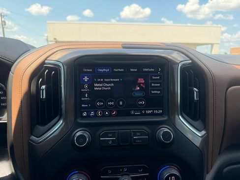 Used 2022 Chevrolet Silverado 3500 High Country AWD/4WD image 40