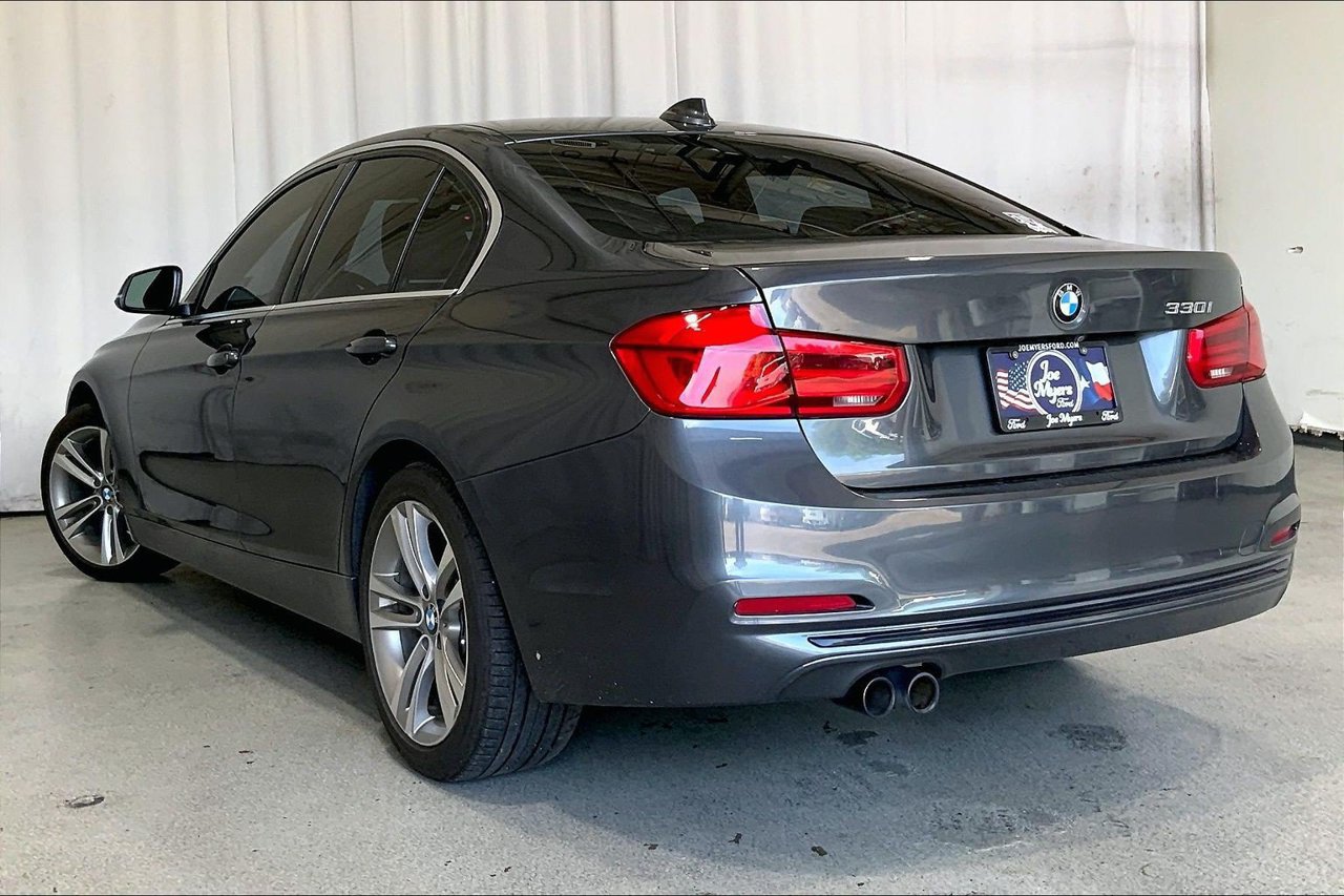 Used 2018 BMW 330i Sedan RWD image 5