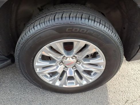 Used 2022 GMC Yukon Denali AWD/4WD image 14