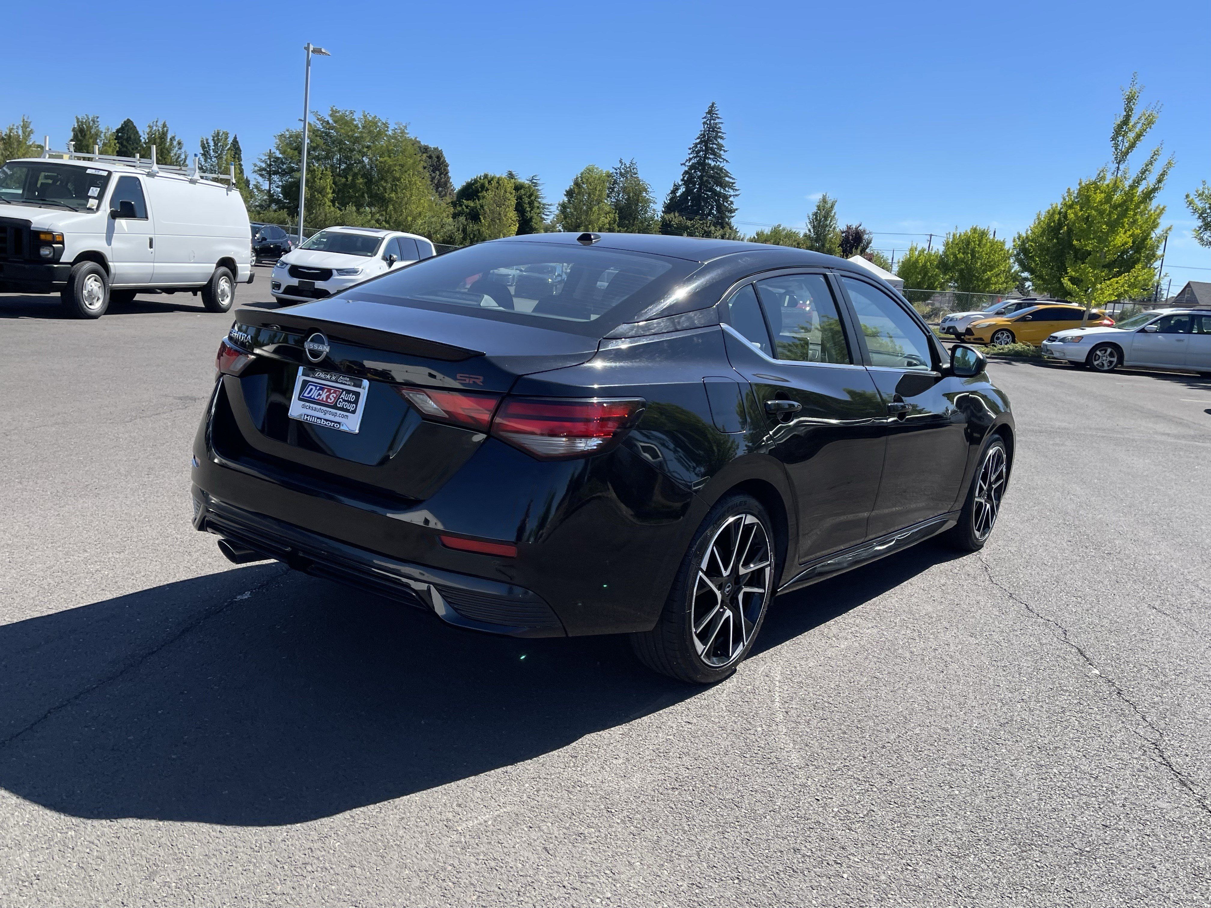 Used 2025 Nissan Sentra SR FWD image 5
