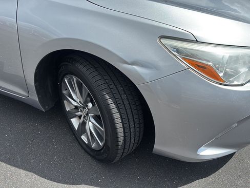 Used 2015 Toyota Camry XLE image 18